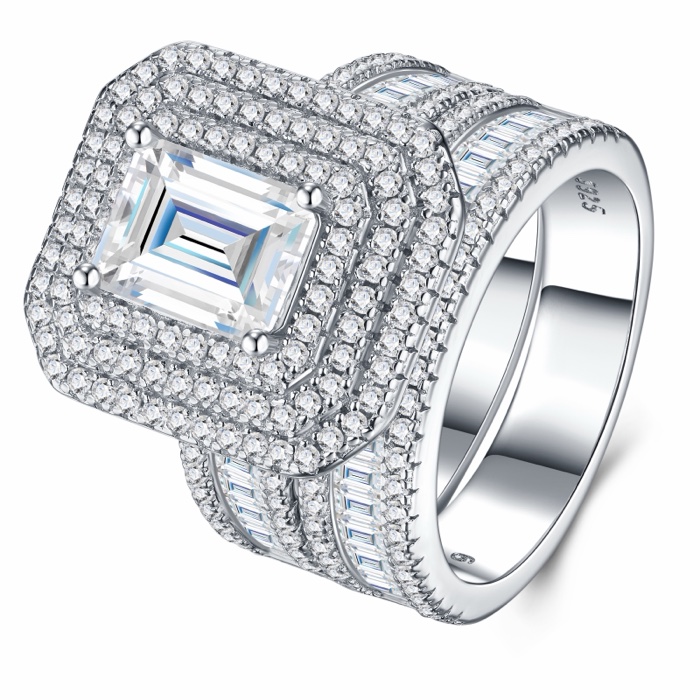 Saoirse Emerald Wide Bridal Ring