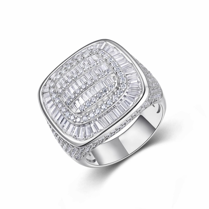 Junia Baguette Signet Ring