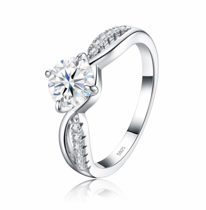 Delphine Twist Ring
